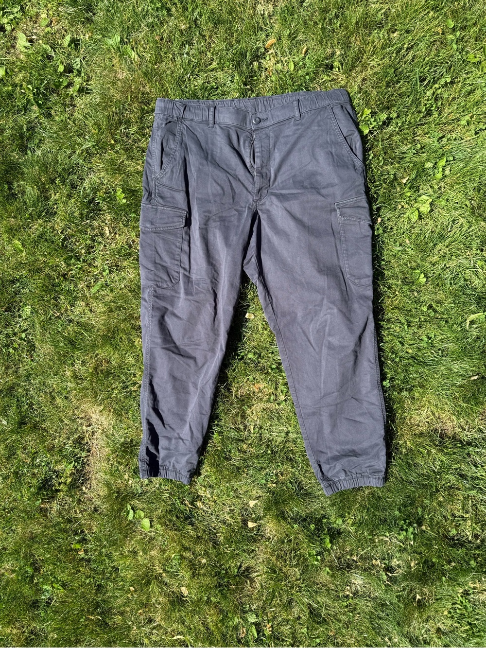 Uniqlo Men's Charcoal Cargo Joggers